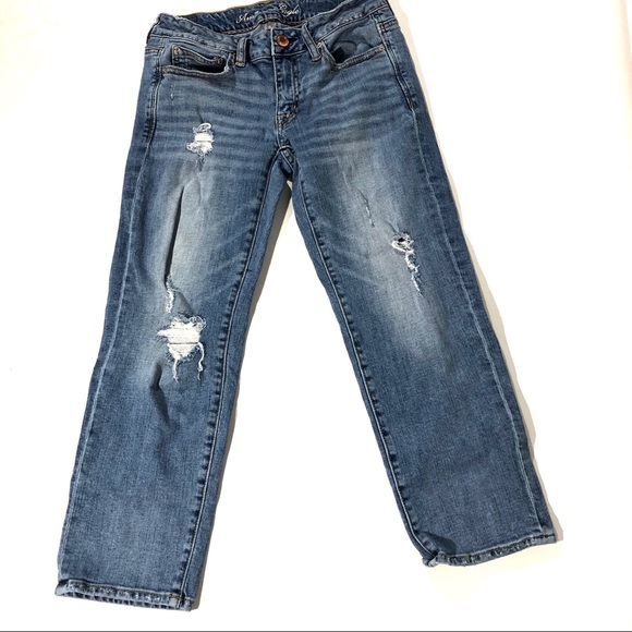 AEO Low Rise Stretch Distressed Boy Fit Crop Jeans - Picture 4 of 8